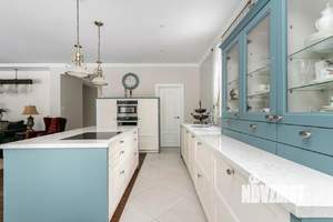 Дом 337м², 3-этажный, на длительный срок,