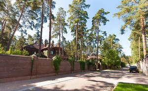 Дом 1400м², 3-этажный, на длительный срок,