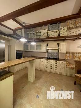 Таунхаус 260м², 3-этажный, участок 2 сот.