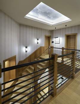 Дом 658м², 3-этажный, участок 20 сот.