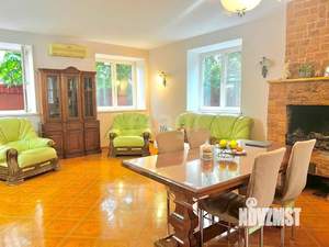 Таунхаус 203м², 3-этажный, участок 3 сот.