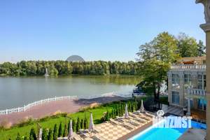 Дом 2160м², 3-этажный, участок 38 сот.