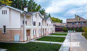 Таунхаус 216м², 3-этажный, участок 3 сот.