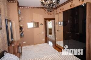 Таунхаус 258м², 3-этажный, участок 5 сот.