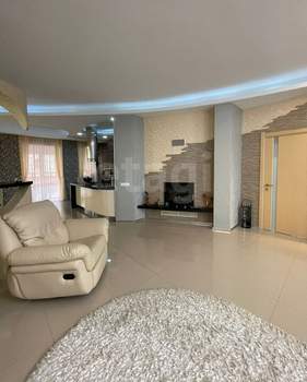 Дом 336м², 3-этажный, участок 7 сот.