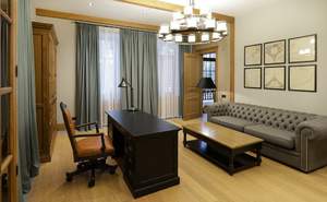 Дом 658м², 3-этажный, участок 20 сот.