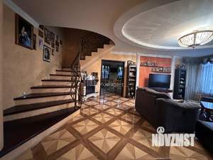 Дом 410м², 2-этажный, участок 8 сот.