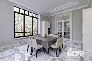 Коттедж 1185м², 4-этажный, участок 30 сот.