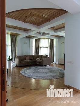 Дом 243м², 3-этажный, участок 12 сот.