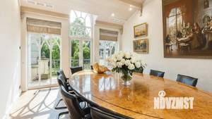 Таунхаус 395м², 4-этажный, участок 2 сот.