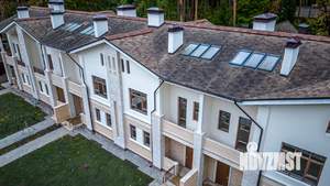 Таунхаус 216м², 3-этажный, участок 3 сот.