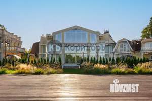 Дом 2160м², 3-этажный, участок 38 сот.