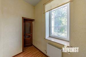 Дом 525м², 3-этажный, участок 11 сот.