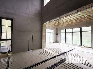 Дом 400м², 2-этажный, участок 15 сот.