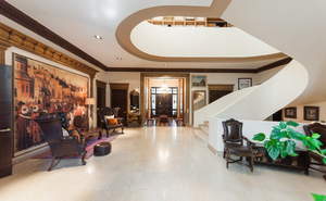 Дом 1400м², 3-этажный, участок 50 сот.