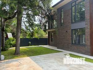 Дом 200м², 2-этажный, участок 6 сот.