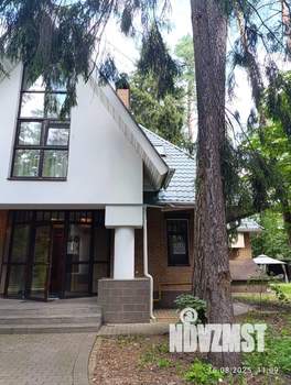 Дом 243м², 3-этажный, участок 12 сот.