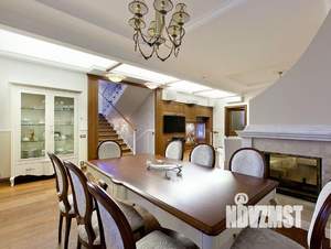 Таунхаус 260м², 3-этажный, участок 2 сот.