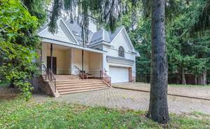 Дом 405м², 3-этажный, участок 15 сот.