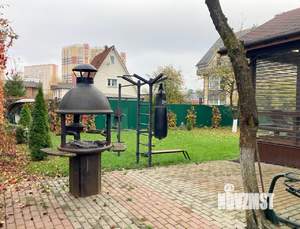 Дом 310м², 3-этажный, участок 8 сот.