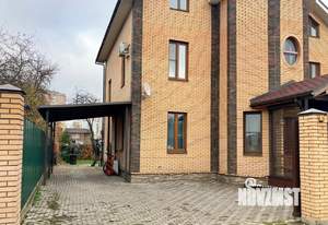 Дом 310м², 3-этажный, участок 8 сот.