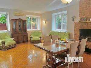 Таунхаус 230м², 3-этажный, участок 3 сот.