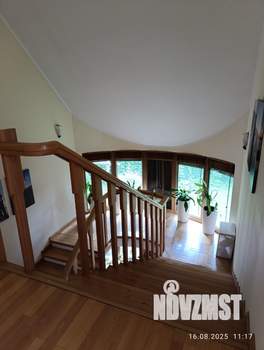 Дом 243м², 3-этажный, участок 12 сот.