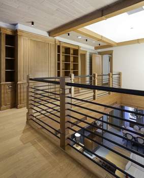 Дом 658м², 3-этажный, участок 20 сот.