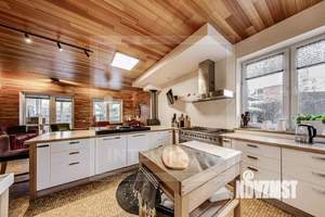 Таунхаус 250м², 2-этажный, на длительный срок, 