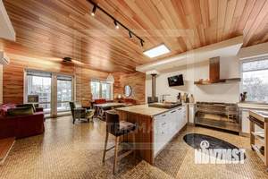 Таунхаус 250м², 2-этажный, на длительный срок, 