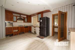 Таунхаус 211м², 4-этажный, на длительный срок, 