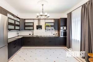 Дом 548м², 4-этажный, на длительный срок, 