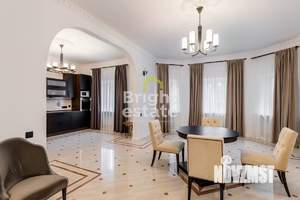 Дом 548м&sup2;, 4-этажный, на длительный срок, 