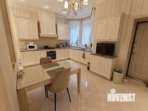 Дом 250м², 2-этажный, на длительный срок, 