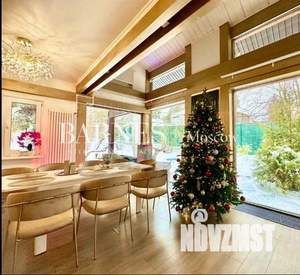 Дом 250м², 2-этажный, на длительный срок, 