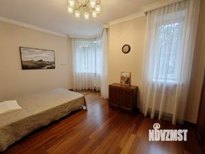 Дом 250м², 2-этажный, на длительный срок, 