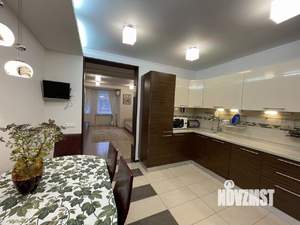 Таунхаус 145м², 3-этажный, на длительный срок, 