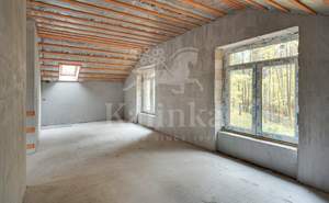 Дом 300м&sup2;, 2-этажный, участок 0 сот.  