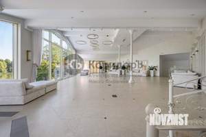 Коттедж 2160м², 3-этажный, участок 38 сот.  