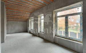 Дом 300м&sup2;, 2-этажный, участок 0 сот.  