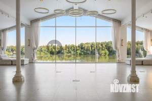 Дом 2160м&sup2;, 3-этажный, участок 38 сот.  