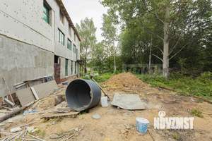Дом 1670м², 3-этажный, участок 30 сот.  