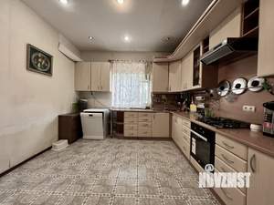 Дом 352м², 3-этажный, участок 7 сот.  
