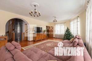 Дом 256м², 3-этажный, участок 17 сот.  