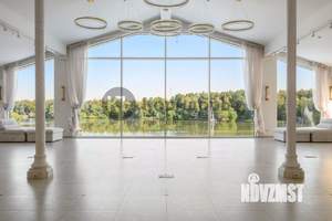 Дом 2160м&sup2;, 3-этажный, участок 38 сот.  