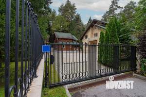 Коттедж 614м&sup2;, 3-этажный, участок 12 сот.  