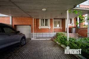 Таунхаус 220м², 3-этажный, участок 3 сот.  