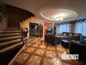 Дом 410м², 2-этажный, участок 8 сот.  