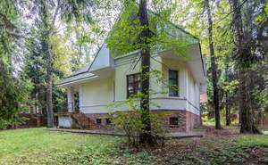 Дом 405м², 3-этажный, участок 15 сот.  