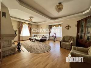 Дом 227м², 3-этажный, участок 25 сот.  